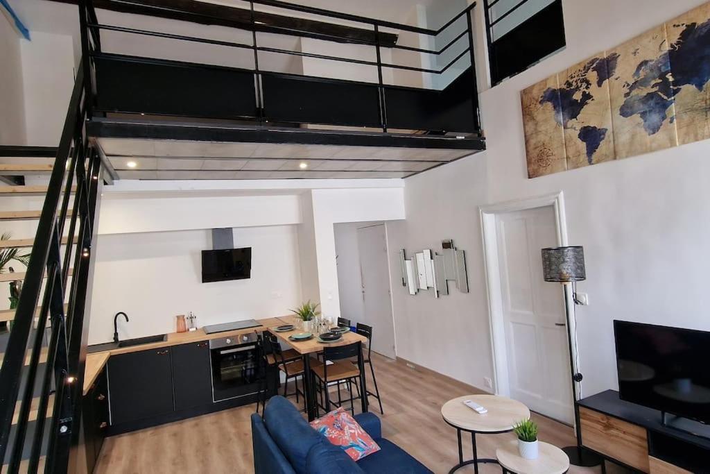 شقة Le Loft Du Theatre Montélimar المظهر الخارجي الصورة
